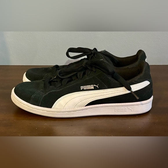 Ladies - Puma Suede Sneakers-Black-Size 8. Missing insoles - great condition. - Picture 3 of 7